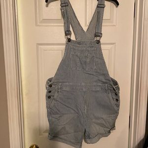 Torrid shortalls